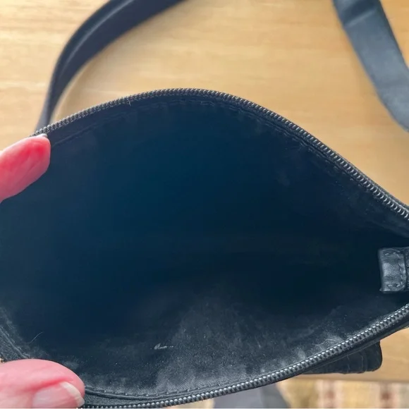 Coach Black Pebbled Leather Crossbody Bag Turnlock Pocket - Picture 8 of 10